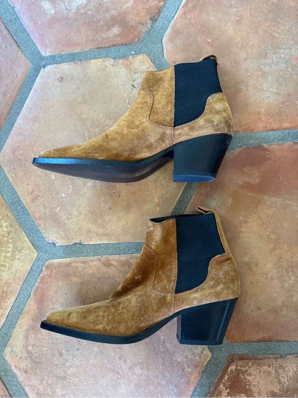 Everlane Suede Chelsea Boot in Cognac and Black